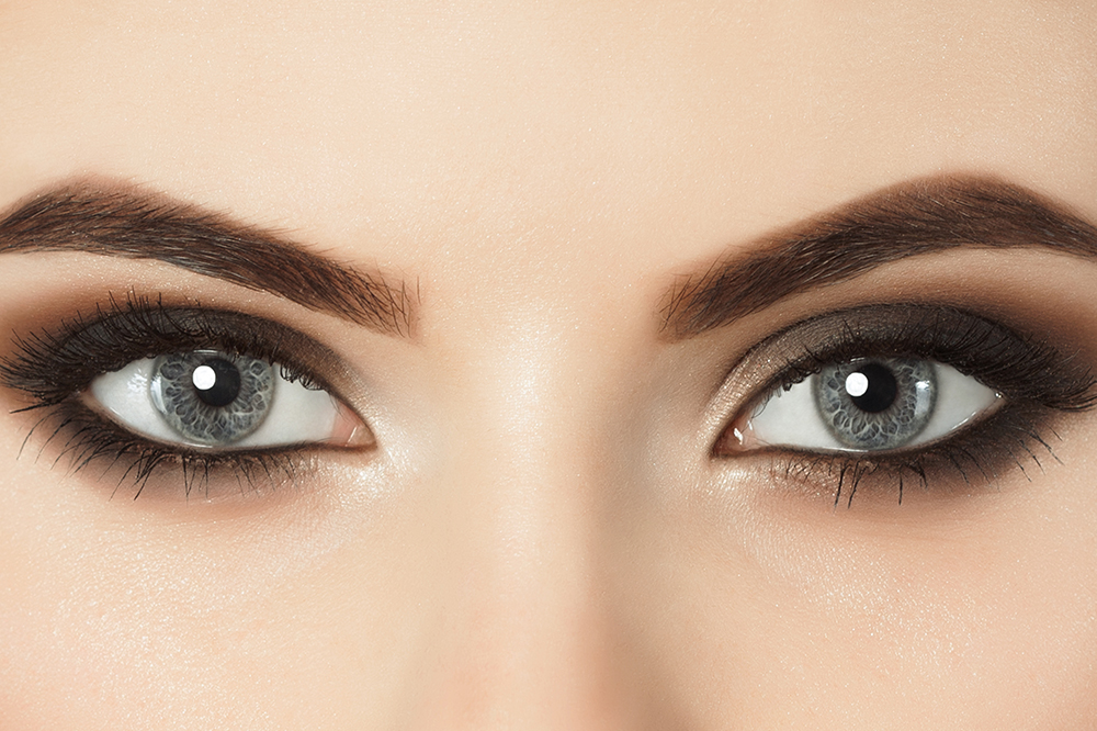 hur man målar ögonbryn med ögonbrynsskuggor